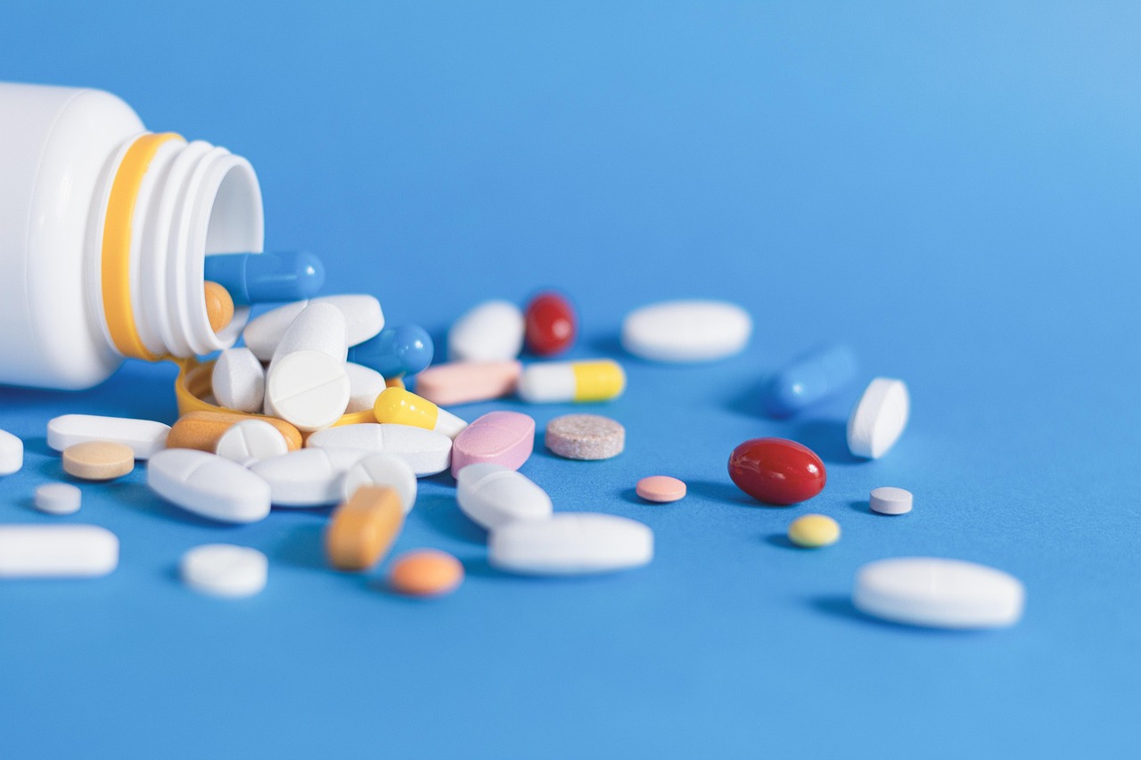 medicine, pills, free background, cool backgrounds, free wallpaper, medication, wallpaper 4k, desktop backgrounds, wallpaper hd, hd wallpaper, mac wallpaper, windows wallpaper, bottle, background, tablets, 4k wallpaper, pharmacy, pharmaceutical, 4k wallpaper 1920x1080, beautiful wallpaper, healthcare, laptop wallpaper, full hd wallpaper, supplements, packaging, antibiotics